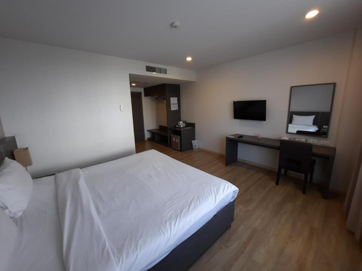 Leosor Hotel Nakhon Ratchasima Bagian luar foto