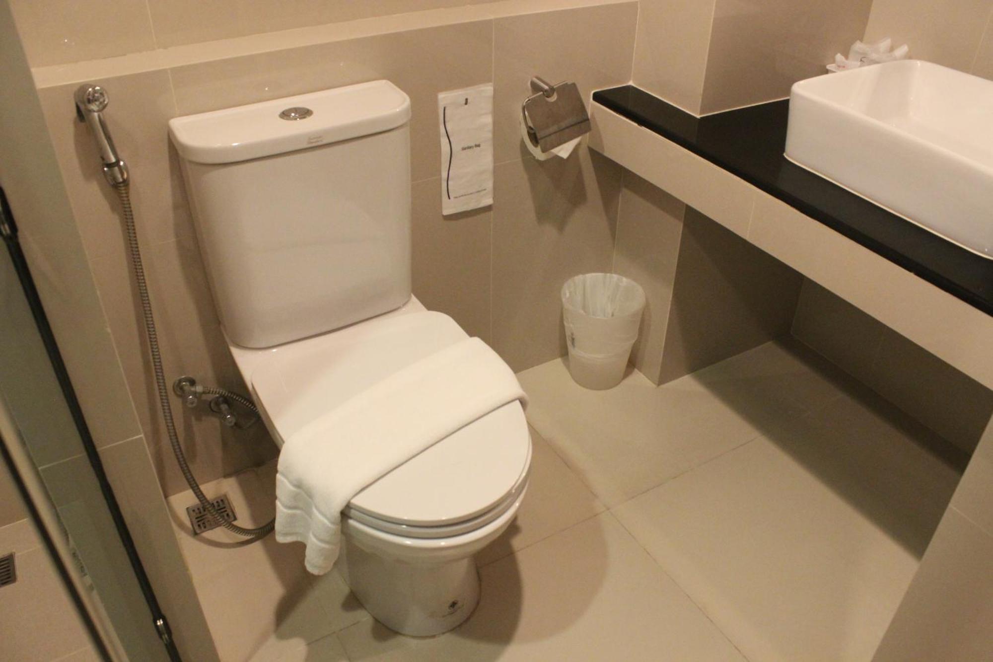 Leosor Hotel Nakhon Ratchasima Bagian luar foto