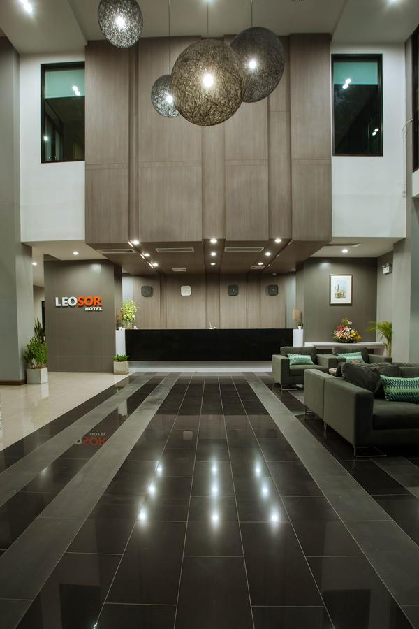 Leosor Hotel Nakhon Ratchasima Bagian luar foto