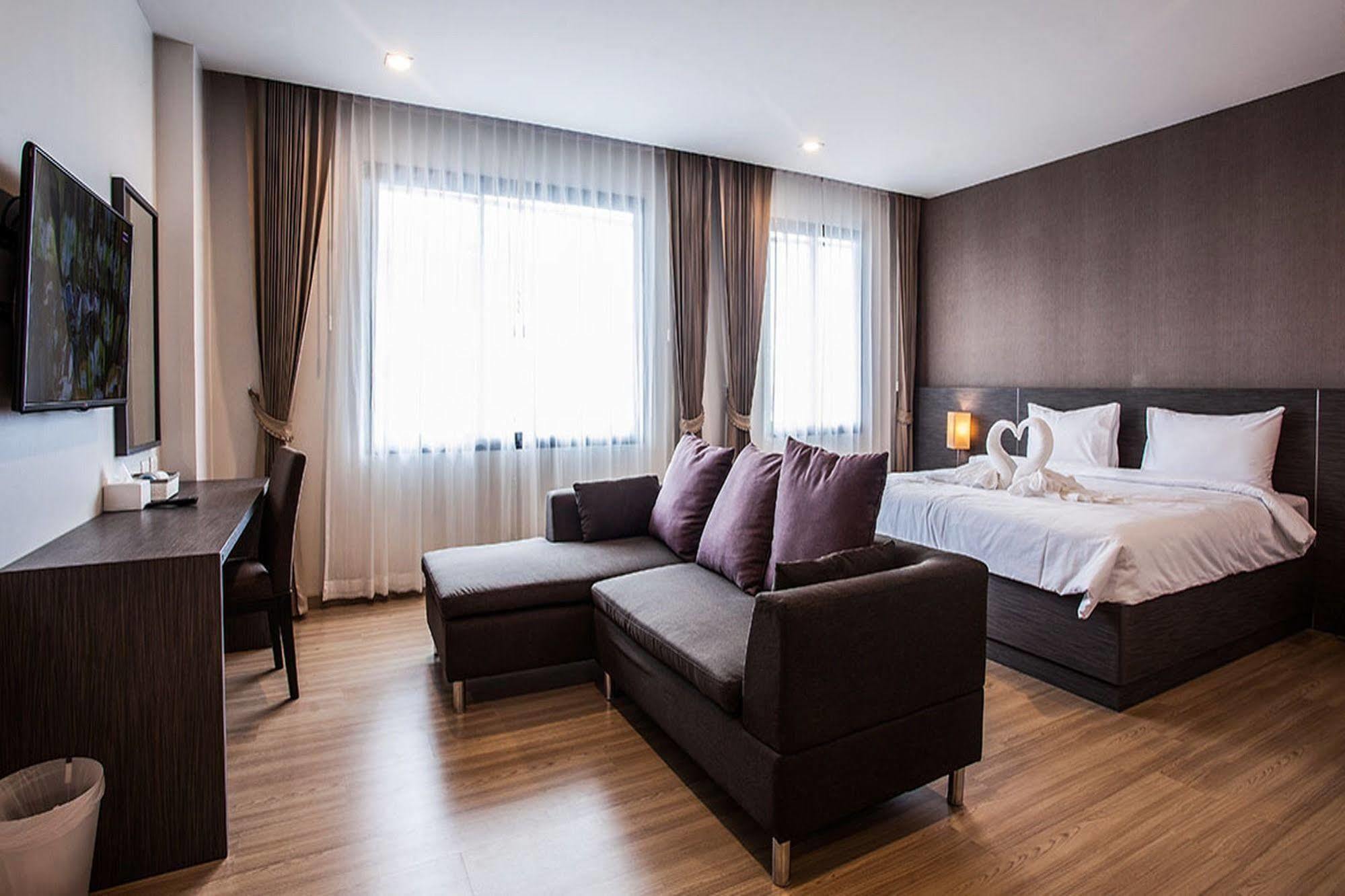 Leosor Hotel Nakhon Ratchasima Bagian luar foto