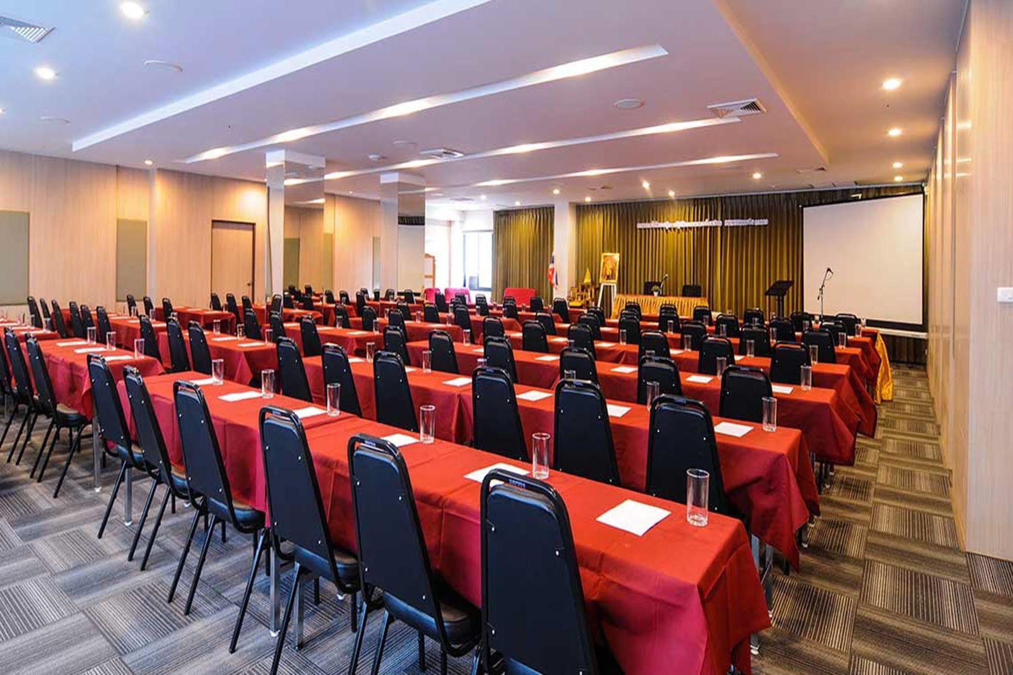Leosor Hotel Nakhon Ratchasima Bagian luar foto